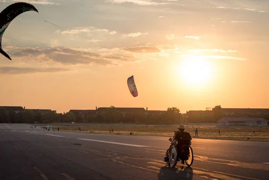 Tempelhof-airport-park-berlin-kite
