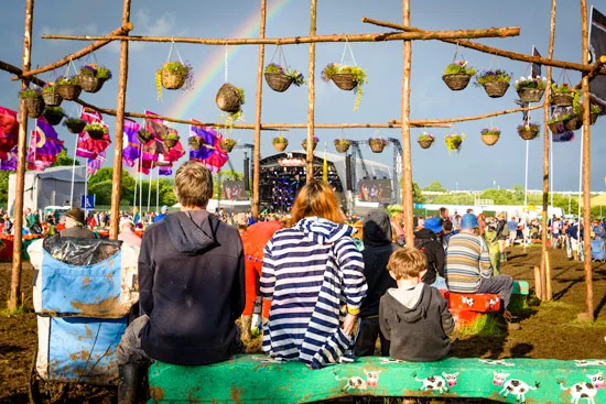 glastonbury-festival-2016-by-campervan-rainbow
